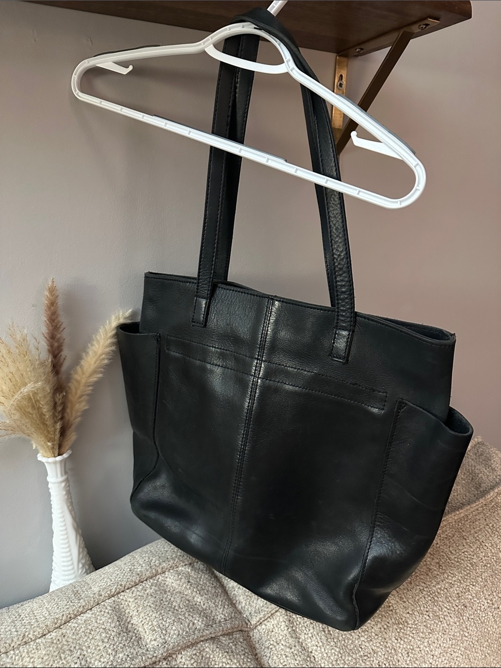 Duluth Trading Co Black Leather Tote with Side Pockets